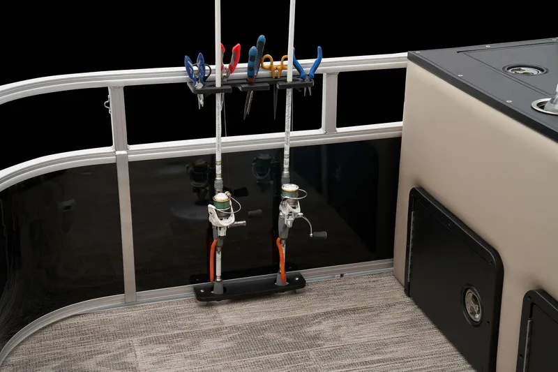 Slide: The Image of Ranger Reata 220FC 2025 - 74