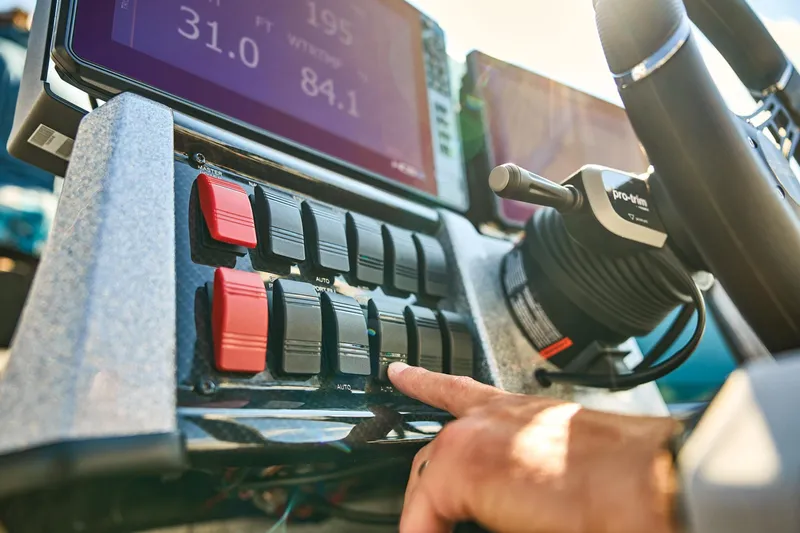 Slide: The Image of Triton 21XP Patriot 2025 - 117