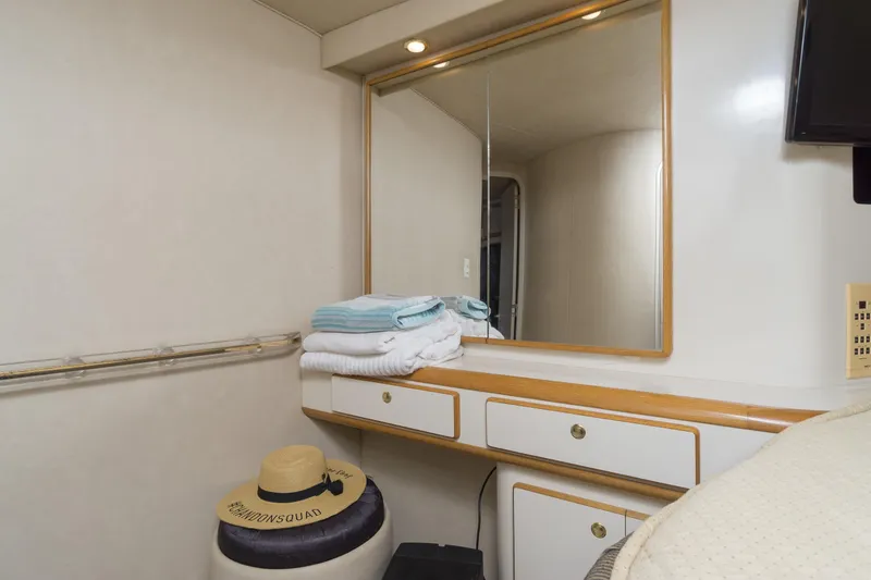 Slide: The Image of Sea Ray 500 Sundancer 1996 - 54