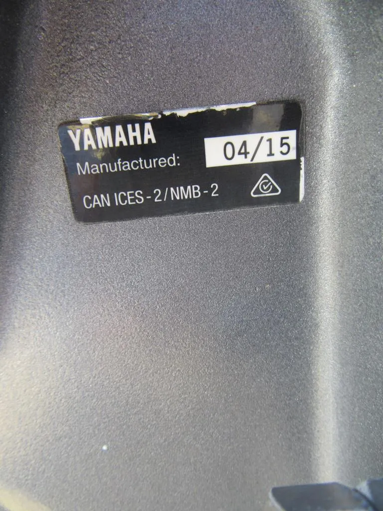 Slide: The Image of Yamaha label on 2016 Robalo R160 Center Console, manufactured April 2015. - 6