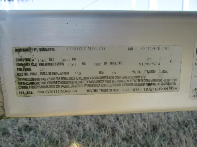 Slide: The Image of Label on 2016 Robalo R160 Center Console trailer by Coyote Mfg. Co. - 7