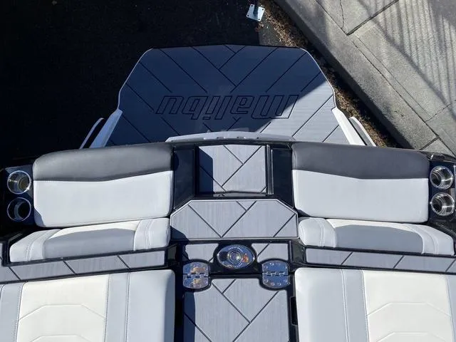 Slide: The Image of Malibu Wakesetter 23 LSV 2025 - 14