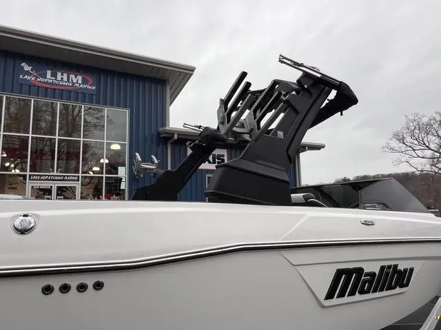 Slide: The Image of Malibu Wakesetter 23 LSV 2023 - 27