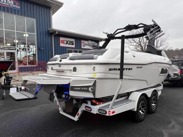 Slide: The Image of Malibu Wakesetter 23 LSV 2023 - 3