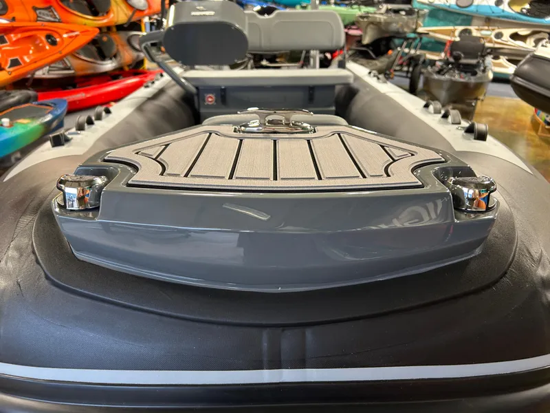 Slide: The Image of 2025 Highfield Classic 400 boat interior with sleek design and modern features. - 9