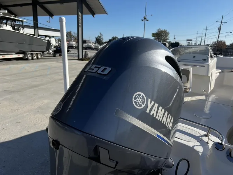 Slide: The Image of Key West 186 Bow Rider 2018 - 12