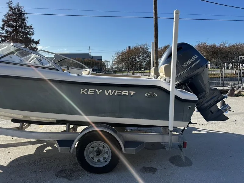 Slide: The Image of Key West 186 Bow Rider 2018 - 8