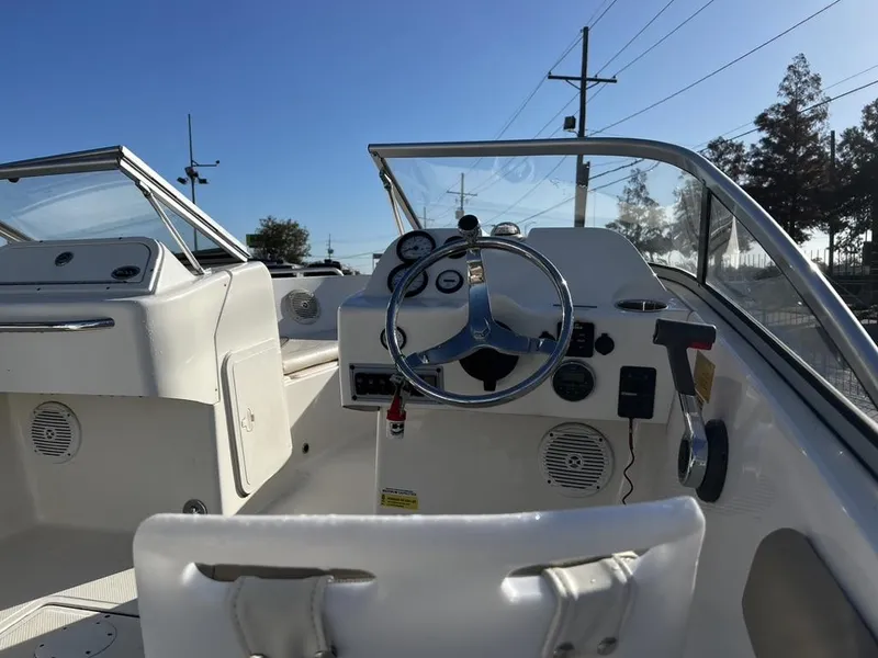 Slide: The Image of Key West 186 Bow Rider 2018 - 9