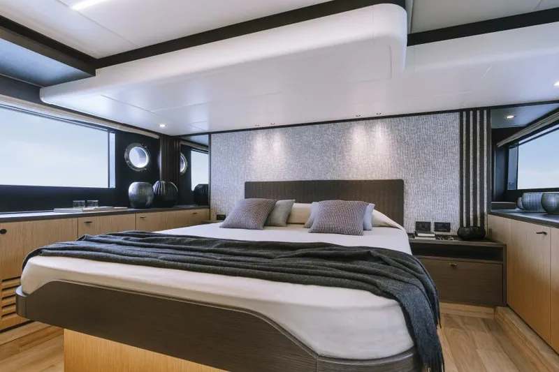 Slide: The Image of VIP Stateroom - 18