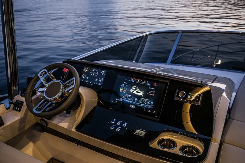 Slide: The Image of Flybridge - 24