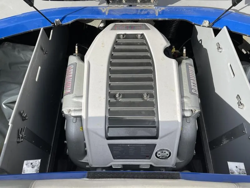 Slide: The Image of Centurion ENZO SV 233 2012 - 34