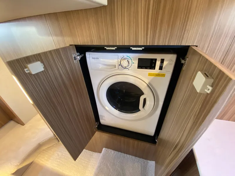 Slide: The Image of Cruisers Yachts 46 Cantius 2025 - 62