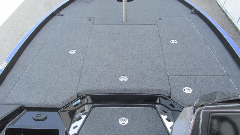 Slide: The Image of 2025 Ranger Z520R Cup-Equipped boat deck with storage compartments. - 7