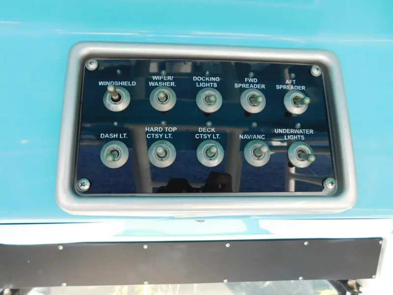 Slide: The Image of Everglades 355 Center Console 2016 - 59