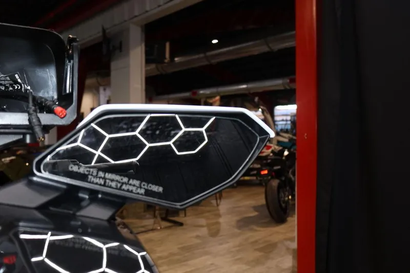 Slide: The Image of Kawasaki Ultra® 160LX-S Angler 2025 - 15