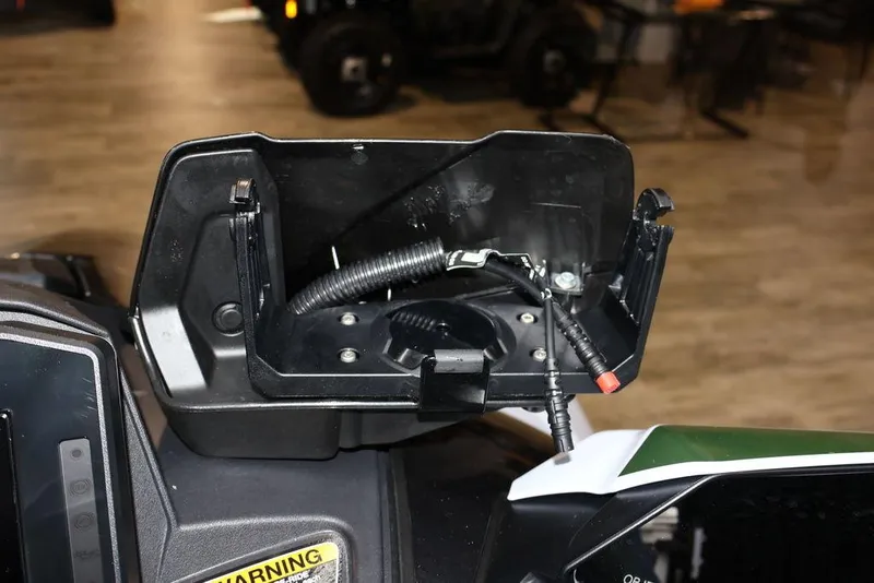 Slide: The Image of Kawasaki Ultra® 160LX-S Angler 2025 - 16