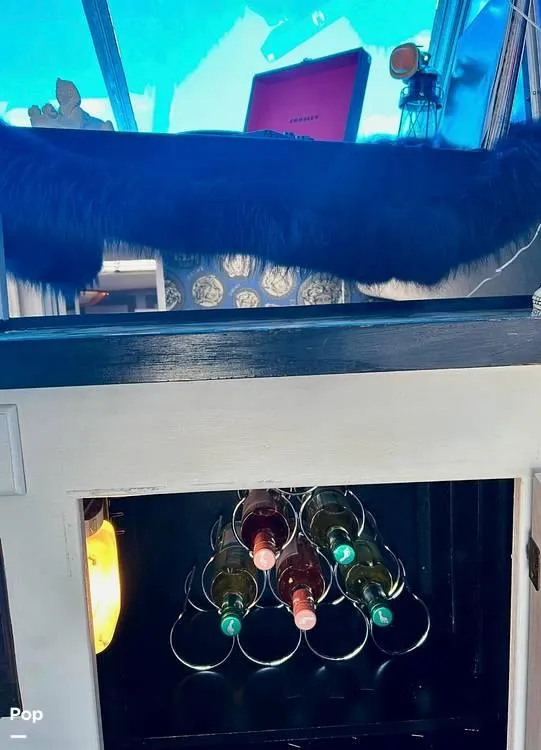 Slide: The Image of 1985 Silverton 34C for sale in Winthrop, MA - 6