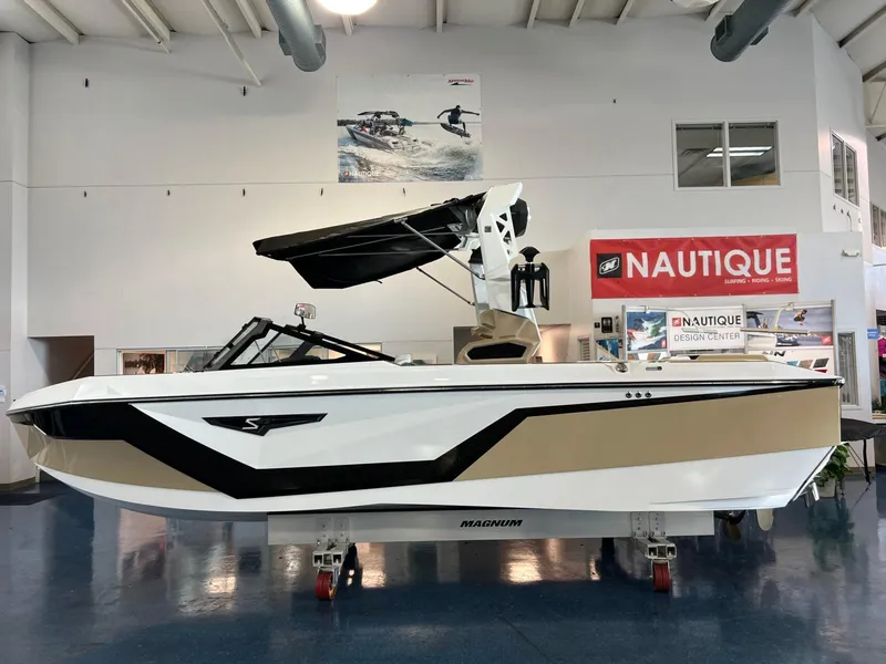 The Image of Nautique Super Air Nautique S23 2025 - 1