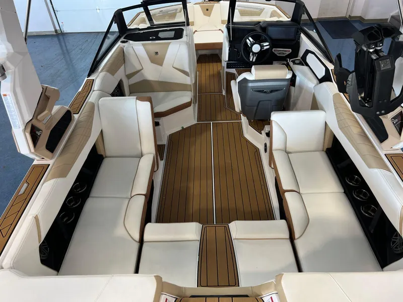 Slide: The Image of Nautique Super Air Nautique S23 2025 - 10