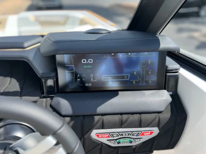 Slide: The Image of Nautique Super Air Nautique S23 2025 - 27