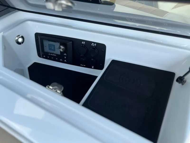 Slide: The Image of Nautique Super Air Nautique S23 2025 - 31