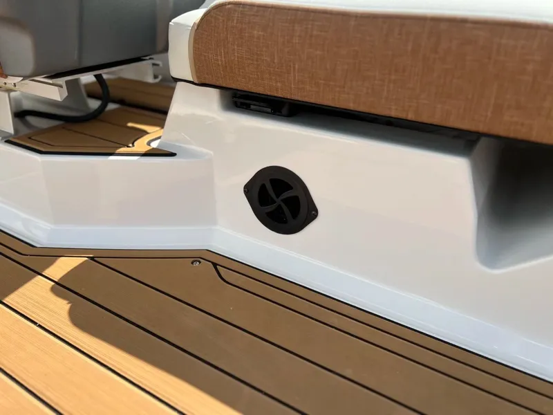 Slide: The Image of Nautique Super Air Nautique S23 2025 - 37