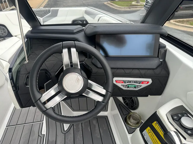 Slide: The Image of Nautique GS24 2024 - 11