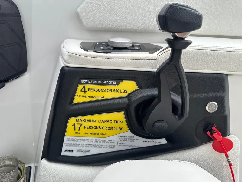 Slide: The Image of Nautique GS24 2024 - 13