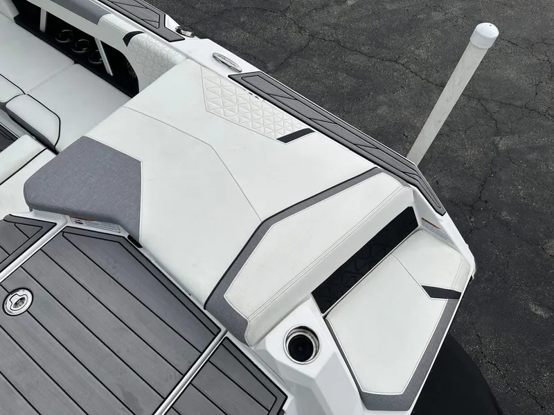 Slide: The Image of Nautique GS24 2024 - 16