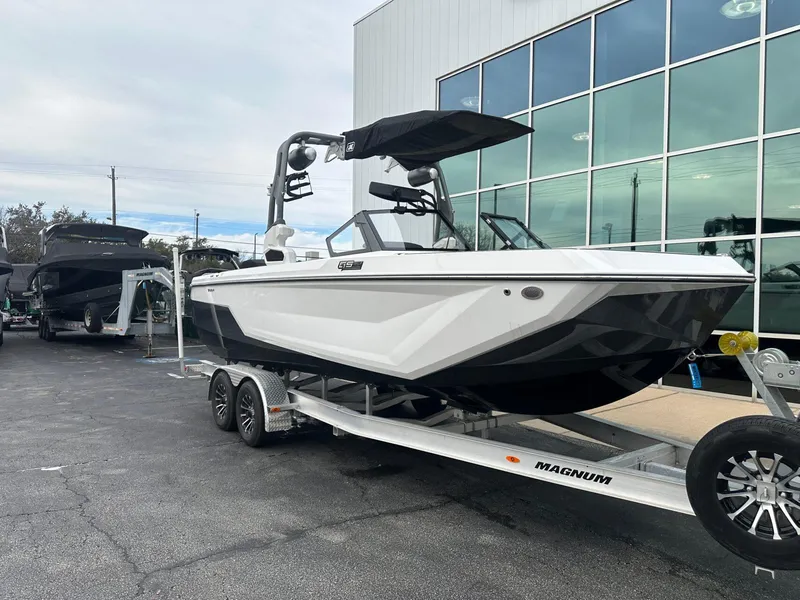 Slide: The Image of Nautique GS24 2024 - 3