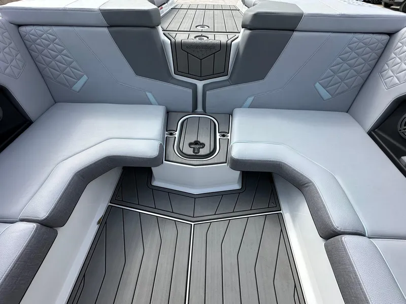 Slide: The Image of Nautique Super Air Nautique GS20 2025 - 11