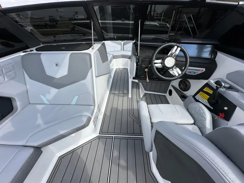 Slide: The Image of Nautique Super Air Nautique GS20 2025 - 14