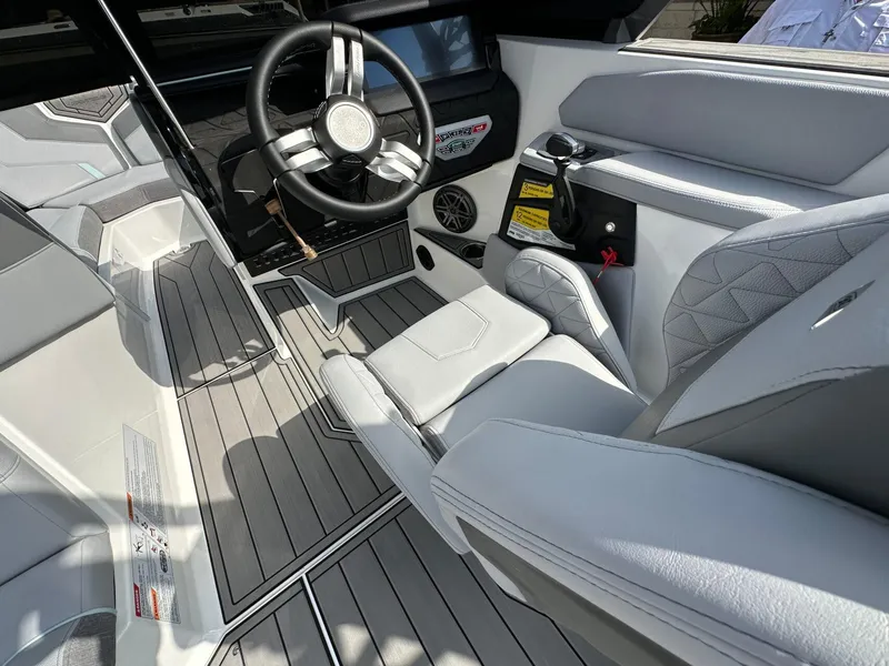 Slide: The Image of Nautique Super Air Nautique GS20 2025 - 15