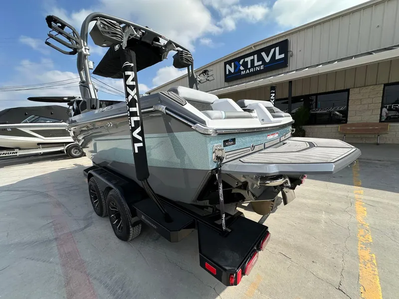 Slide: The Image of Nautique Super Air Nautique GS20 2025 - 2
