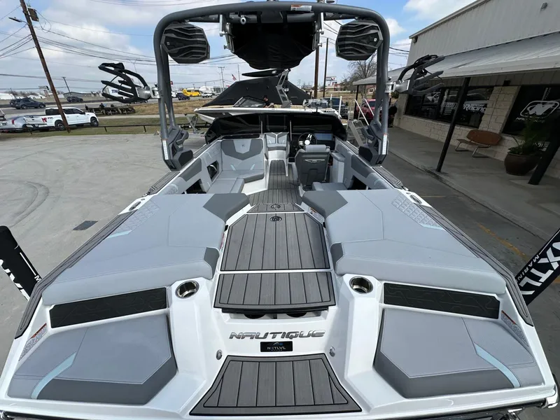 Slide: The Image of Nautique Super Air Nautique GS20 2025 - 9