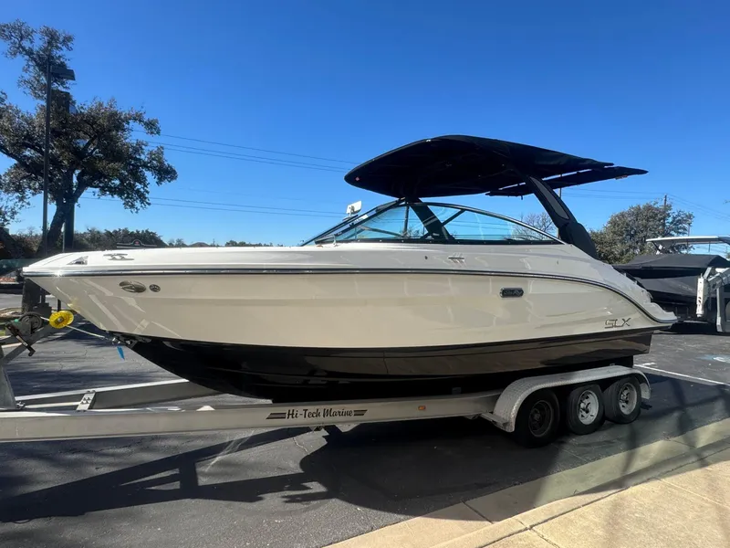 Slide: The Image of Sea Ray SLX 260 2024 - 4