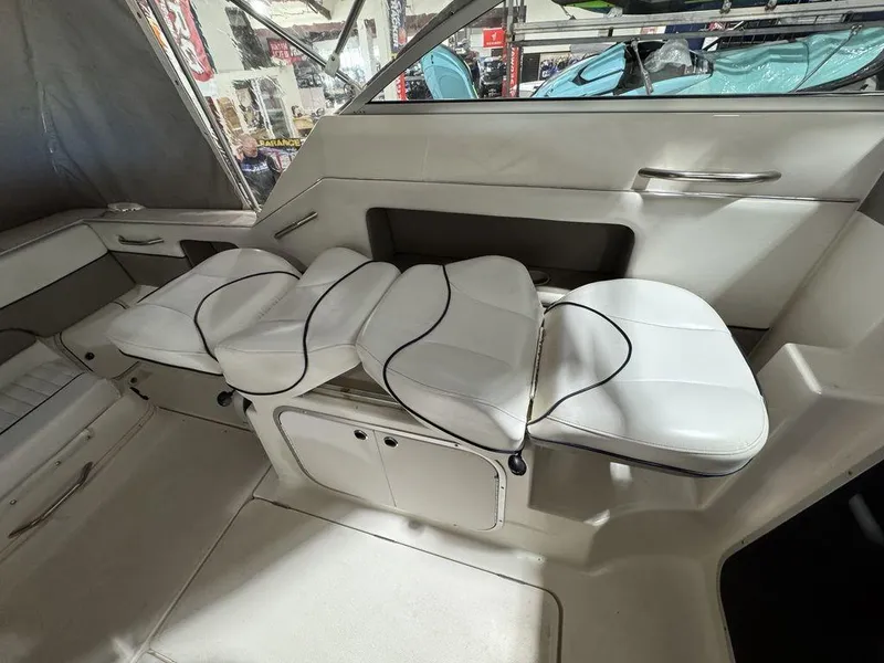 Slide: The Image of Interior seating of 2000 Bayliner 2252 Ciera Express boat. - 49