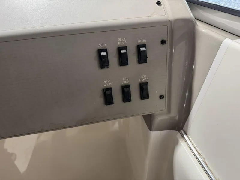 Slide: The Image of Bayliner 2252 Ciera Express 2000 - 50