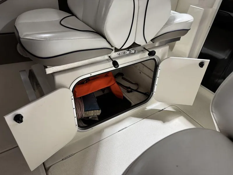 Slide: The Image of Bayliner 2252 Ciera Express 2000 - 51