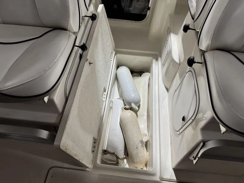 Slide: The Image of Bayliner 2252 Ciera Express 2000 - 54