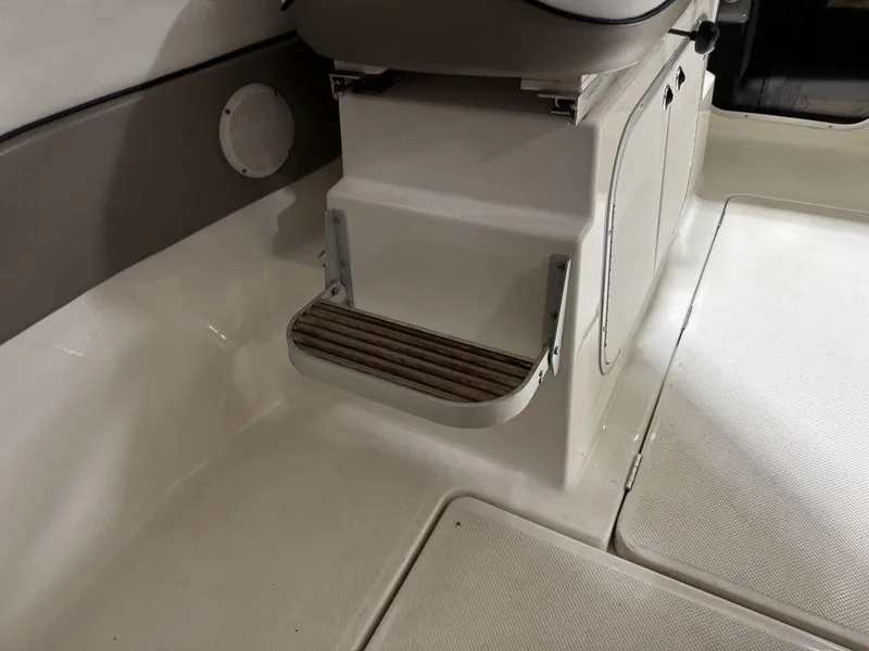 Slide: The Image of Bayliner 2252 Ciera Express 2000 - 56