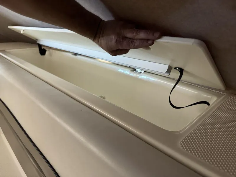 Slide: The Image of Bayliner 2252 Ciera Express 2000 - 62