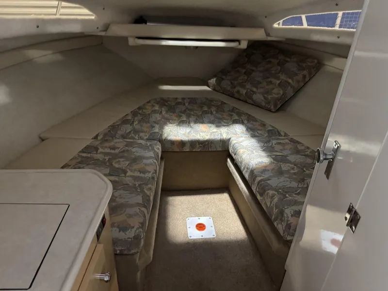 Slide: The Image of Bayliner 2252 Ciera Express 2000 - 64