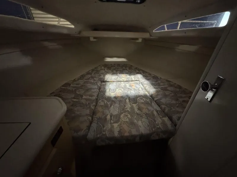 Slide: The Image of Bayliner 2252 Ciera Express 2000 - 69