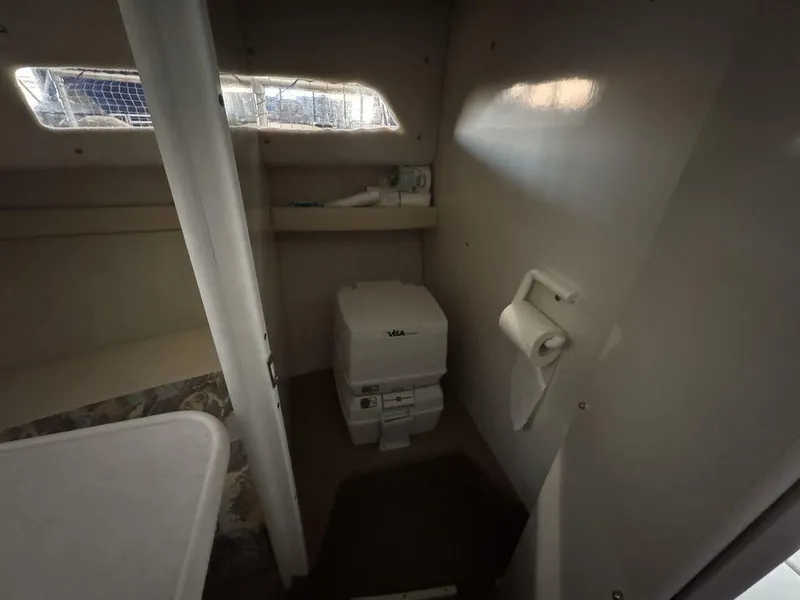 Slide: The Image of Bayliner 2252 Ciera Express 2000 - 71