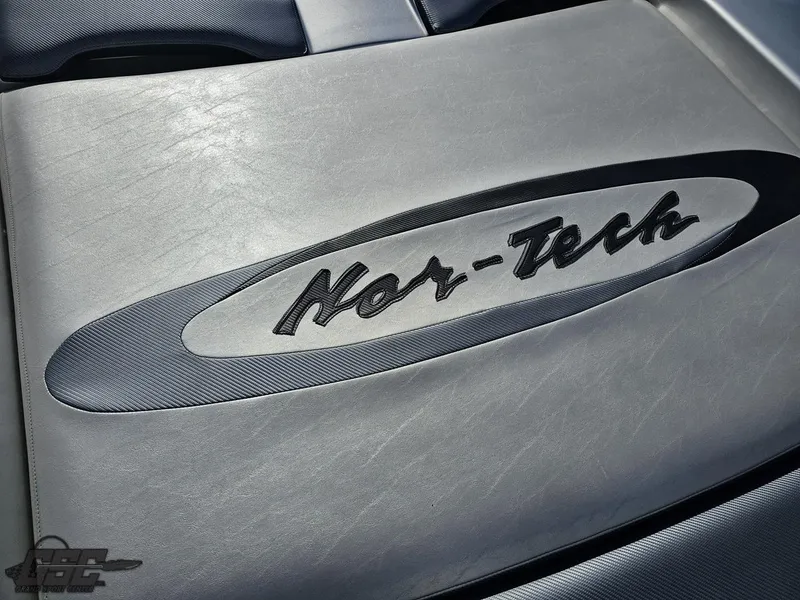 Slide: The Image of Nor-Tech 3900 Super-VEE 2007 boat seat with logo detail. - 37