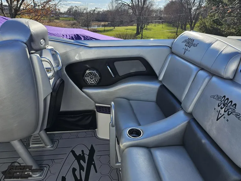 Slide: The Image of 2007 Nor-Tech 3900 Super-VEE interior with gray seating and modern design elements. - 46