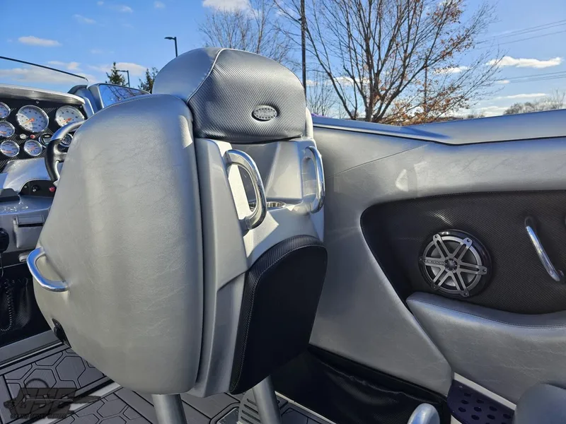 Slide: The Image of 2007 Nor-Tech 3900 Super-VEE interior with sleek design and modern dashboard. - 48