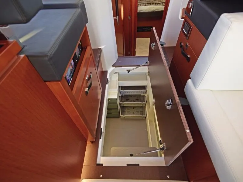 Slide: The Image of Manufacturer Provided Image - 17