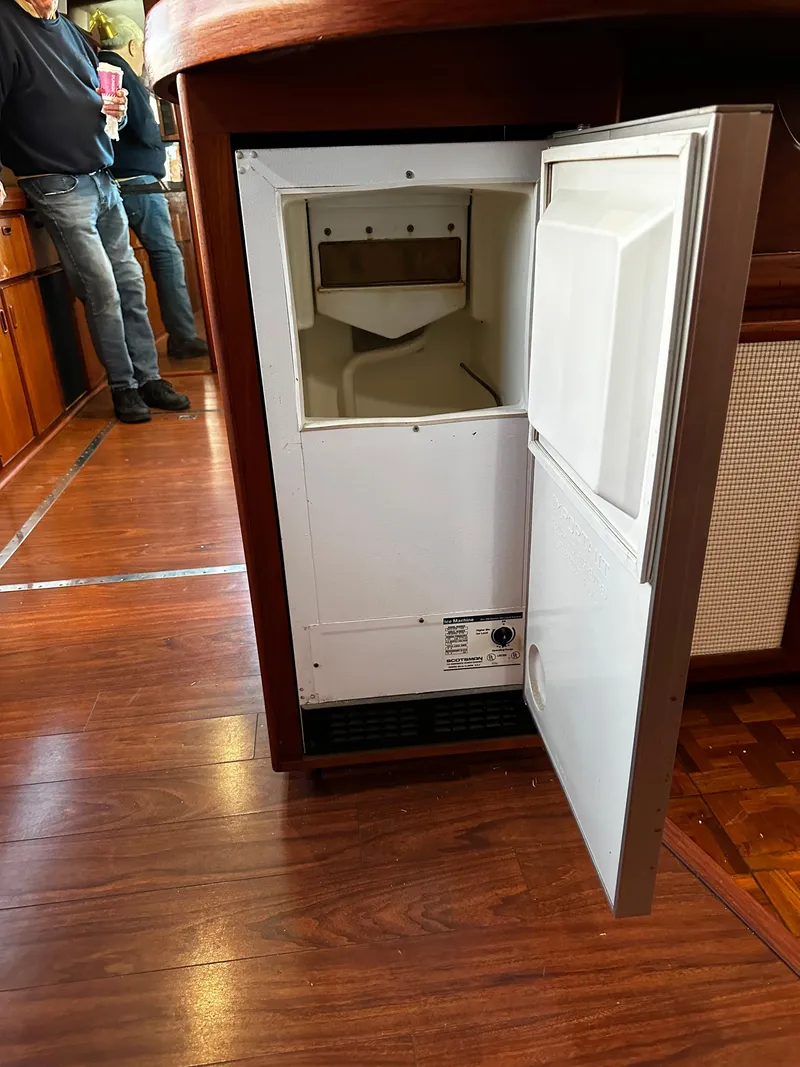 Slide: The Image of Ice Maker - 14